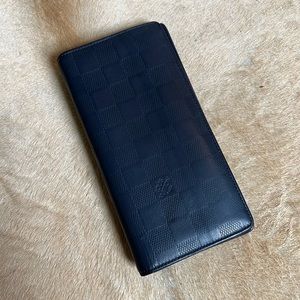 Louis Vuitton Authentic Damier Infini Leather Brazza Long Wallet Navy Blue